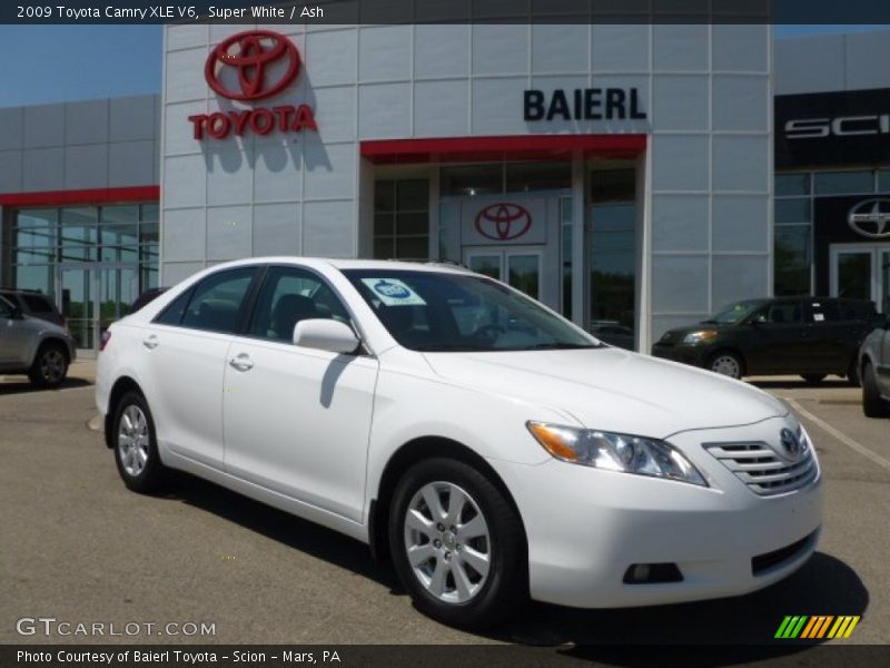 Super White / Ash 2009 Toyota Camry XLE V6