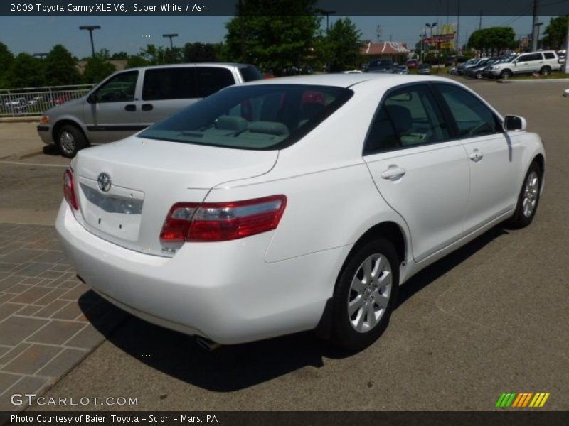 Super White / Ash 2009 Toyota Camry XLE V6