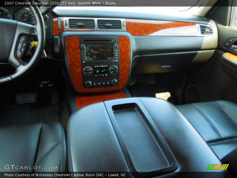 Summit White / Ebony 2007 Chevrolet Suburban 1500 LTZ 4x4