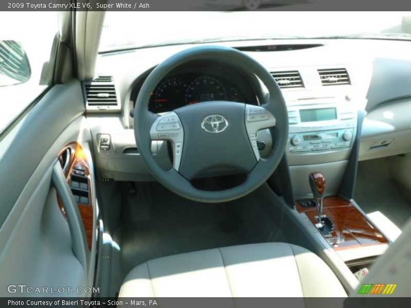 Super White / Ash 2009 Toyota Camry XLE V6