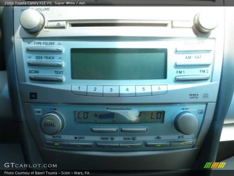 Super White / Ash 2009 Toyota Camry XLE V6