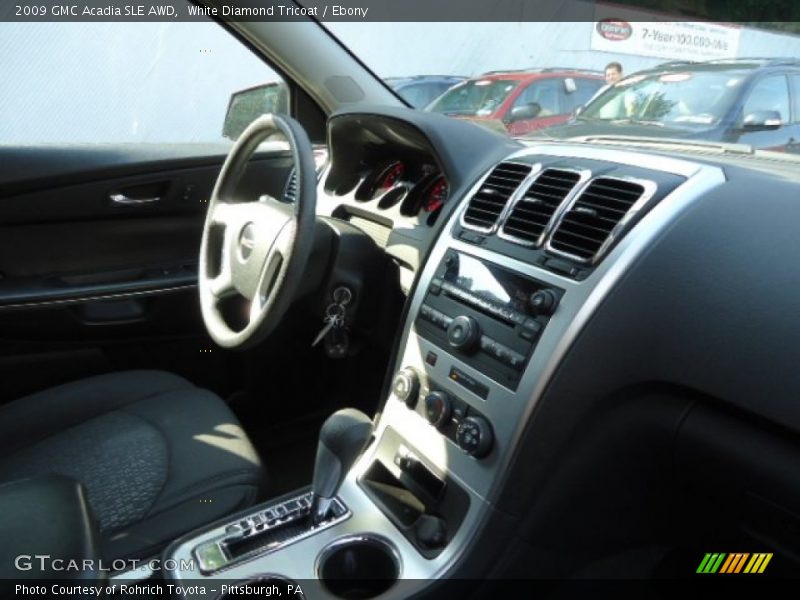 White Diamond Tricoat / Ebony 2009 GMC Acadia SLE AWD