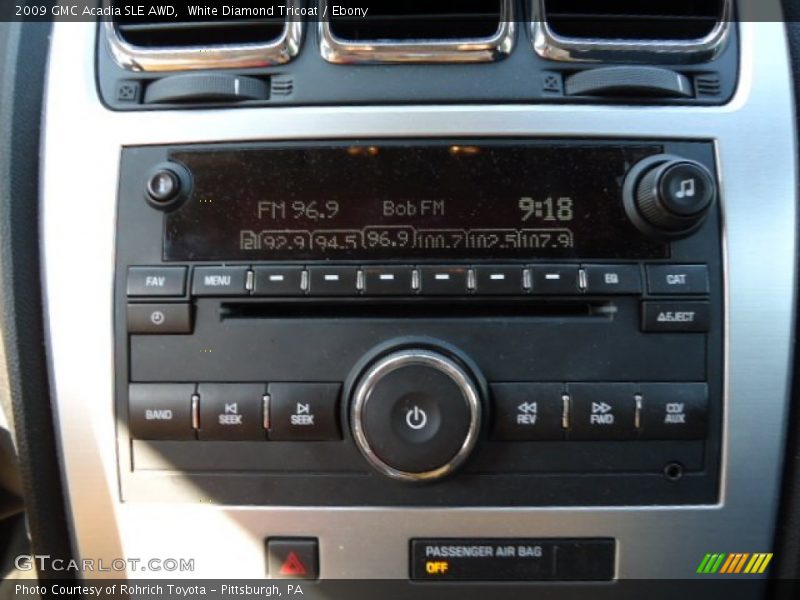 White Diamond Tricoat / Ebony 2009 GMC Acadia SLE AWD
