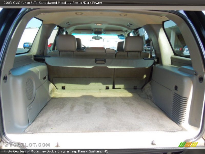 2003 Yukon SLT Trunk