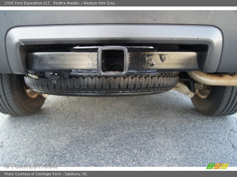 Redfire Metallic / Medium Flint Grey 2005 Ford Expedition XLT