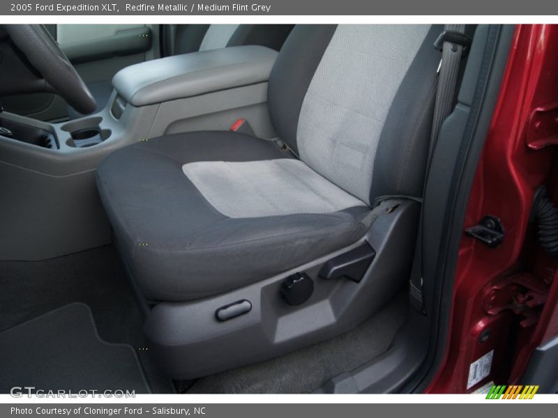Redfire Metallic / Medium Flint Grey 2005 Ford Expedition XLT