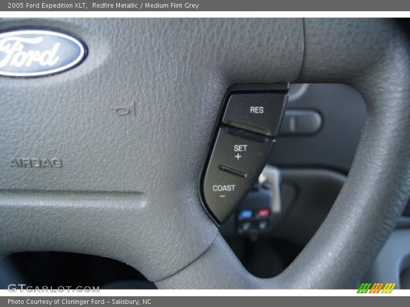 Redfire Metallic / Medium Flint Grey 2005 Ford Expedition XLT