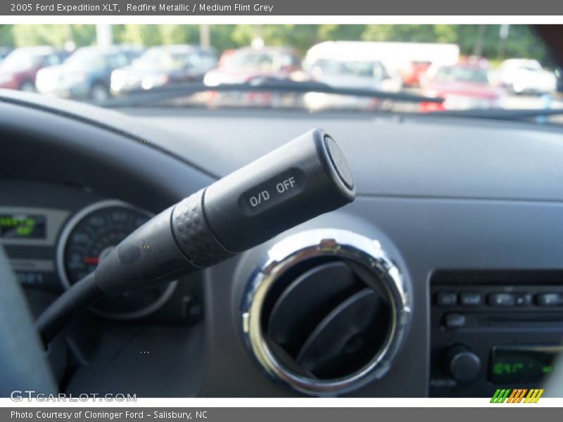 Redfire Metallic / Medium Flint Grey 2005 Ford Expedition XLT