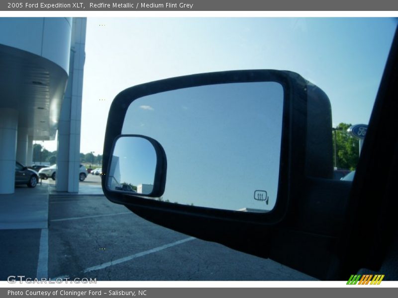 Redfire Metallic / Medium Flint Grey 2005 Ford Expedition XLT