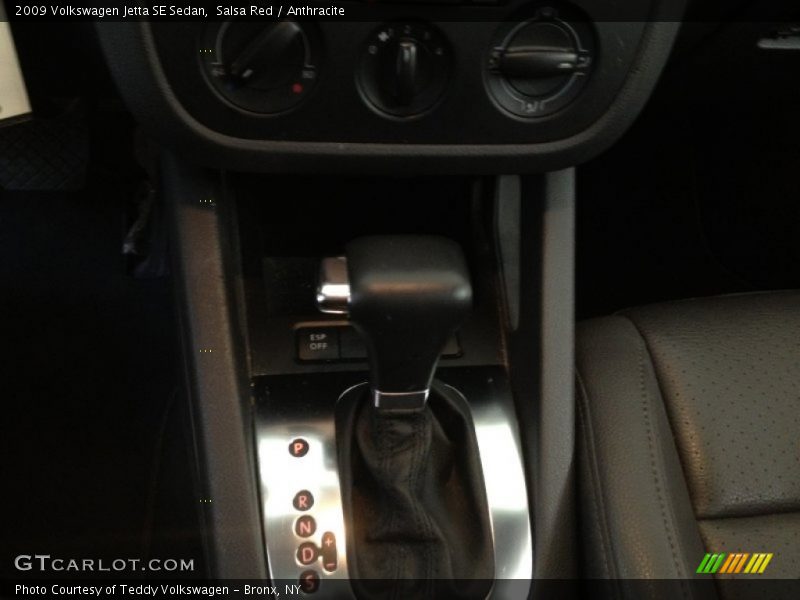 Salsa Red / Anthracite 2009 Volkswagen Jetta SE Sedan