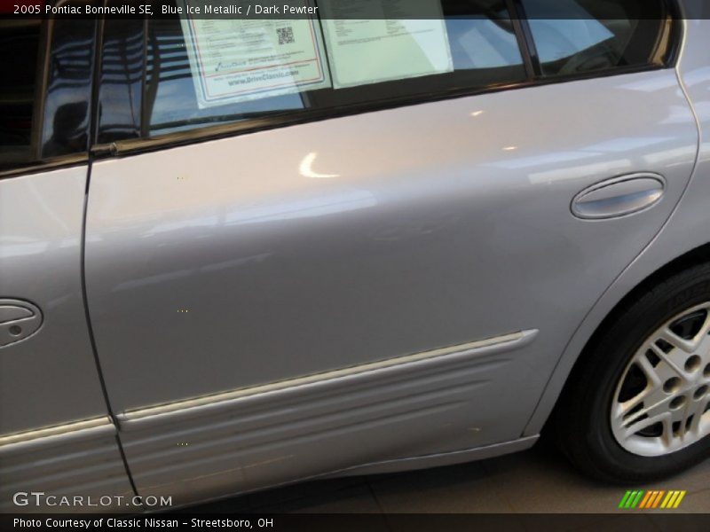 Blue Ice Metallic / Dark Pewter 2005 Pontiac Bonneville SE