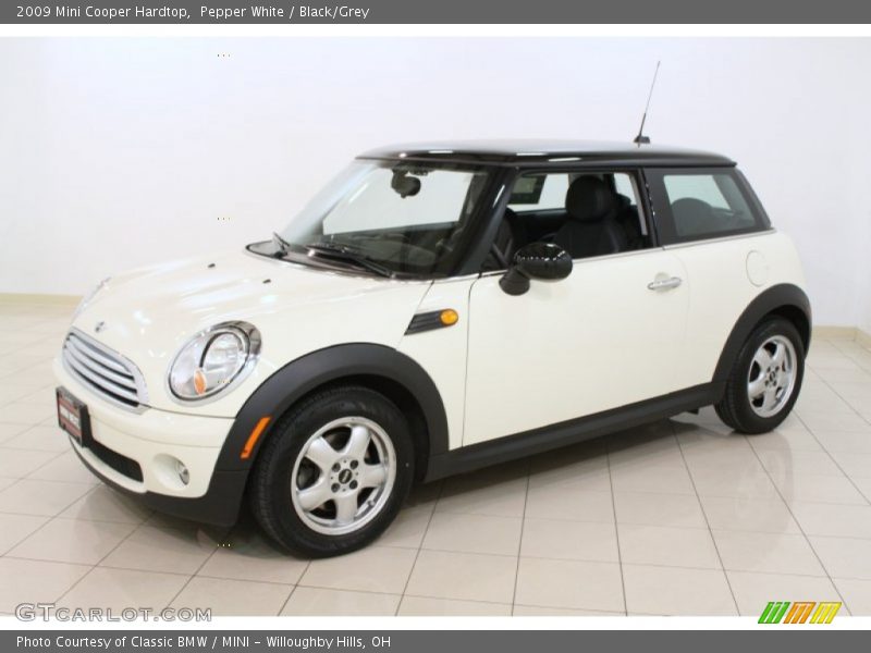 Pepper White / Black/Grey 2009 Mini Cooper Hardtop