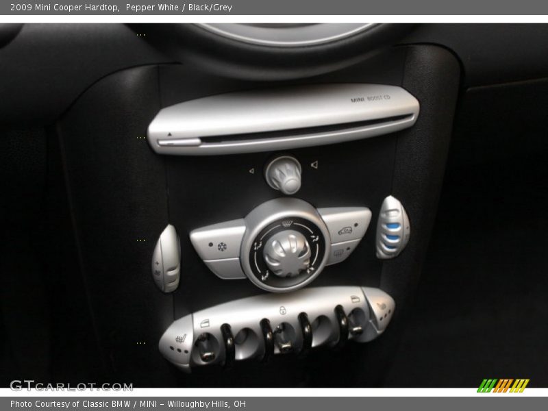 Pepper White / Black/Grey 2009 Mini Cooper Hardtop