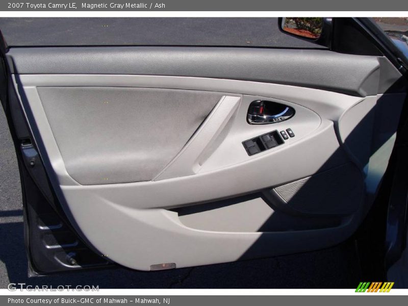 Magnetic Gray Metallic / Ash 2007 Toyota Camry LE