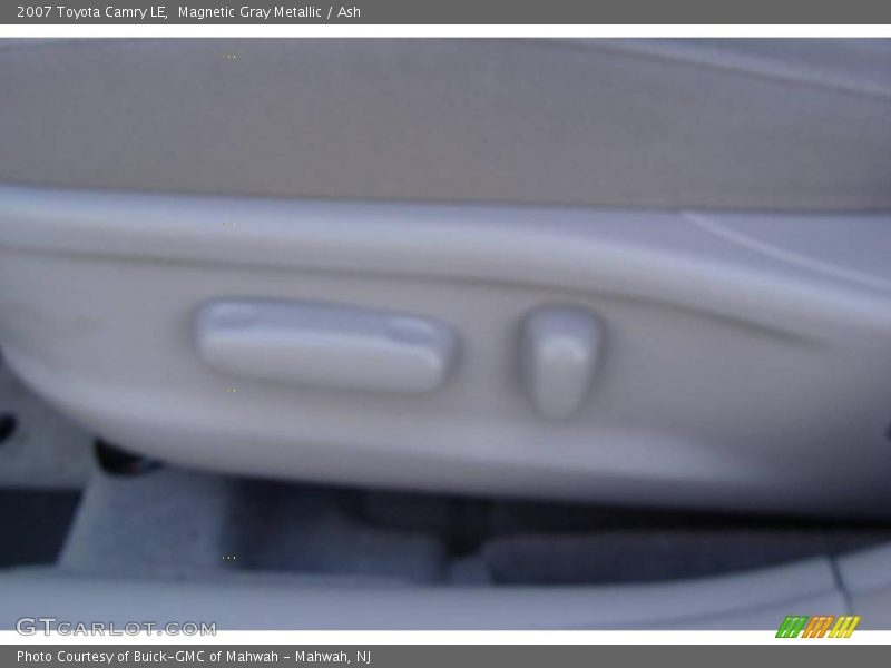 Magnetic Gray Metallic / Ash 2007 Toyota Camry LE