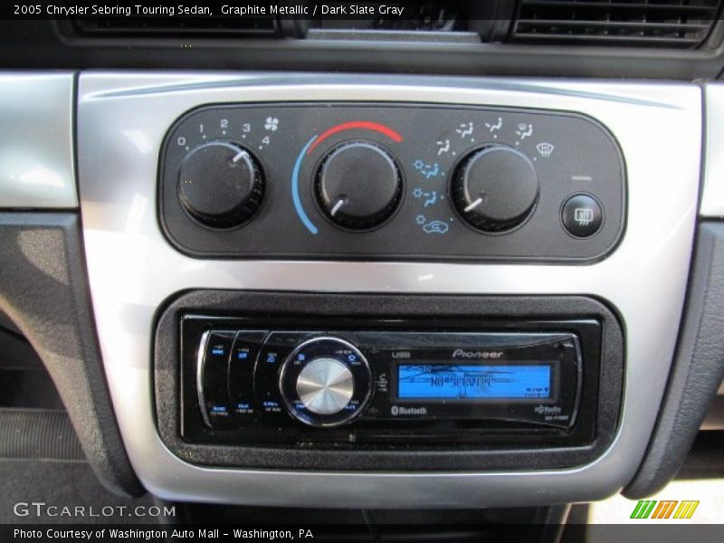 Graphite Metallic / Dark Slate Gray 2005 Chrysler Sebring Touring Sedan