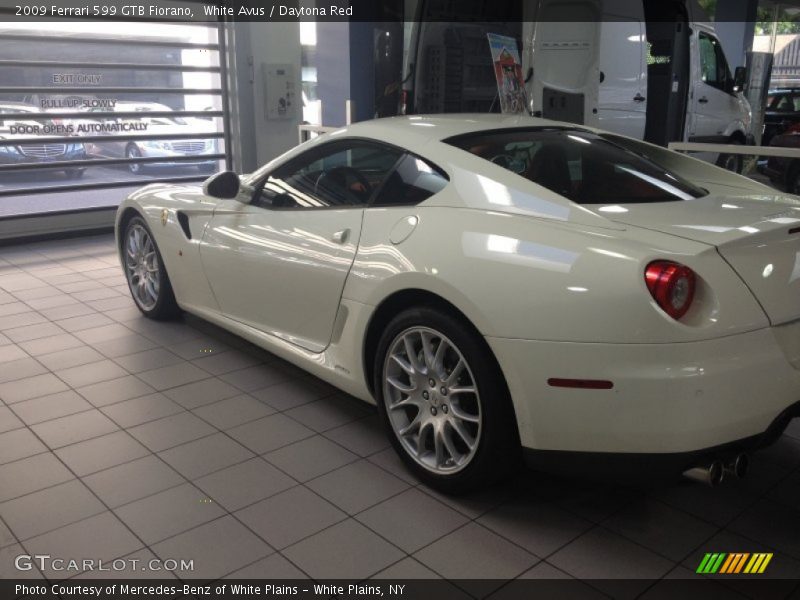 White Avus / Daytona Red 2009 Ferrari 599 GTB Fiorano