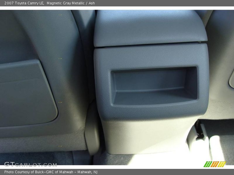 Magnetic Gray Metallic / Ash 2007 Toyota Camry LE