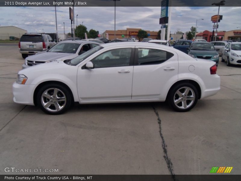 Bright White / Black 2011 Dodge Avenger Lux