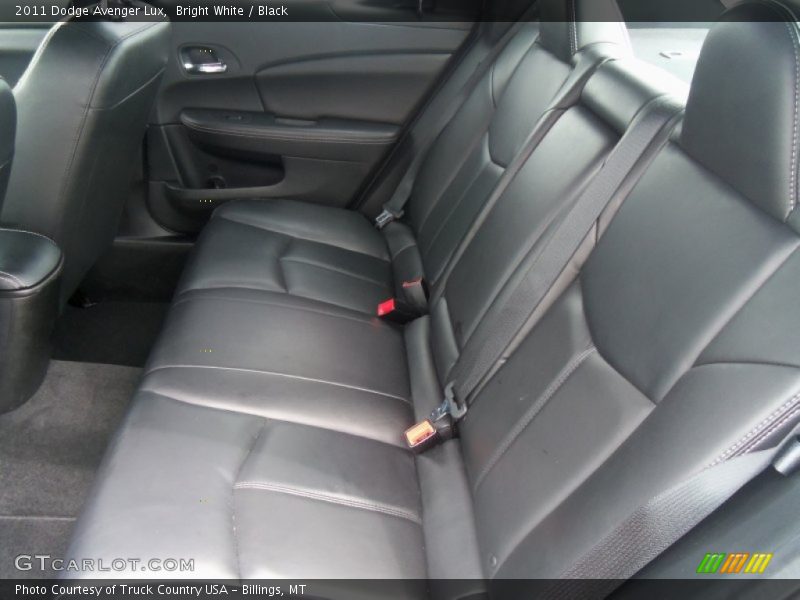 Bright White / Black 2011 Dodge Avenger Lux
