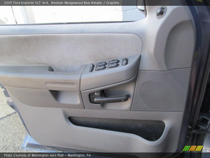Medium Wedgewood Blue Metallic / Graphite 2005 Ford Explorer XLT 4x4
