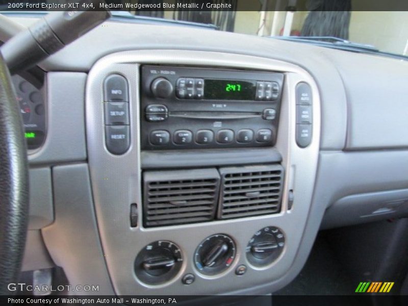 Medium Wedgewood Blue Metallic / Graphite 2005 Ford Explorer XLT 4x4