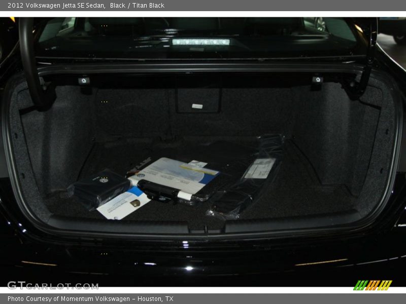 Black / Titan Black 2012 Volkswagen Jetta SE Sedan
