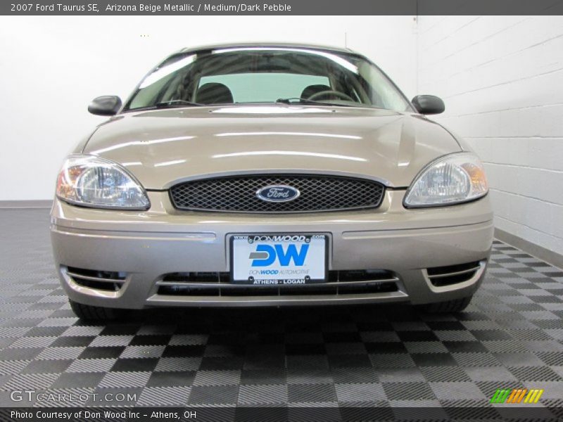 Arizona Beige Metallic / Medium/Dark Pebble 2007 Ford Taurus SE
