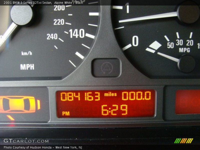 Alpine White / Black 2001 BMW 3 Series 325xi Sedan