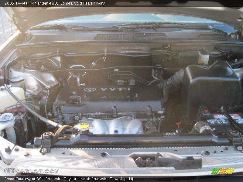 Sonora Gold Pearl / Ivory 2005 Toyota Highlander 4WD