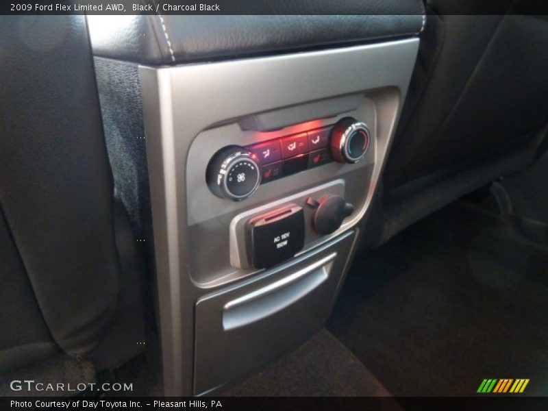 Black / Charcoal Black 2009 Ford Flex Limited AWD