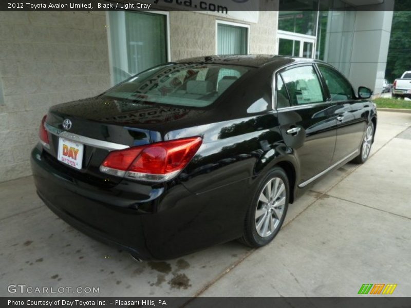 Black / Light Gray 2012 Toyota Avalon Limited