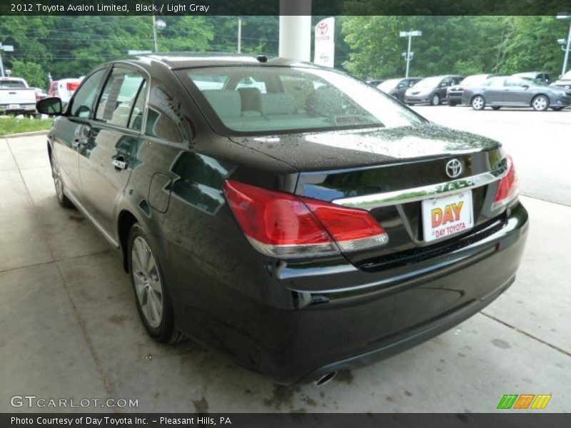 Black / Light Gray 2012 Toyota Avalon Limited
