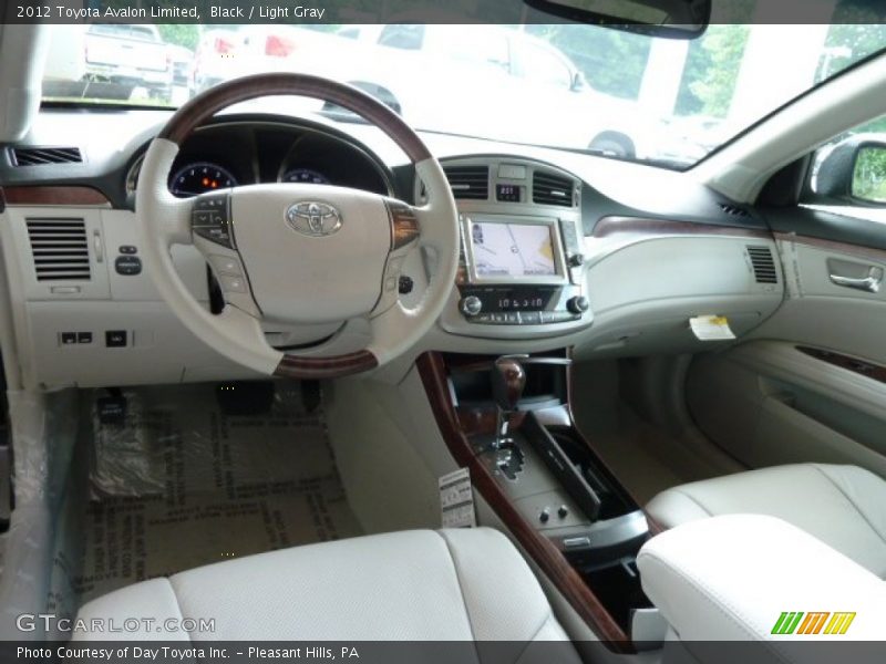 Black / Light Gray 2012 Toyota Avalon Limited