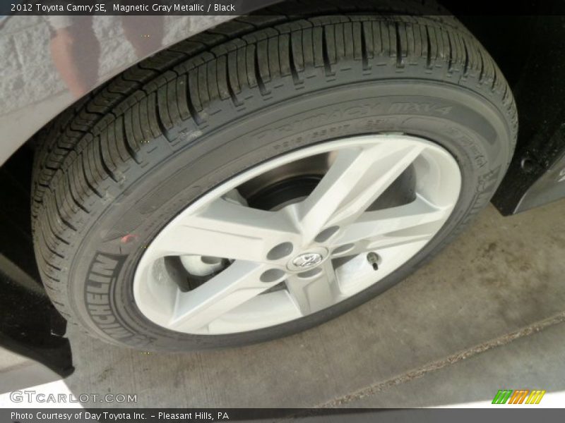 Magnetic Gray Metallic / Black 2012 Toyota Camry SE