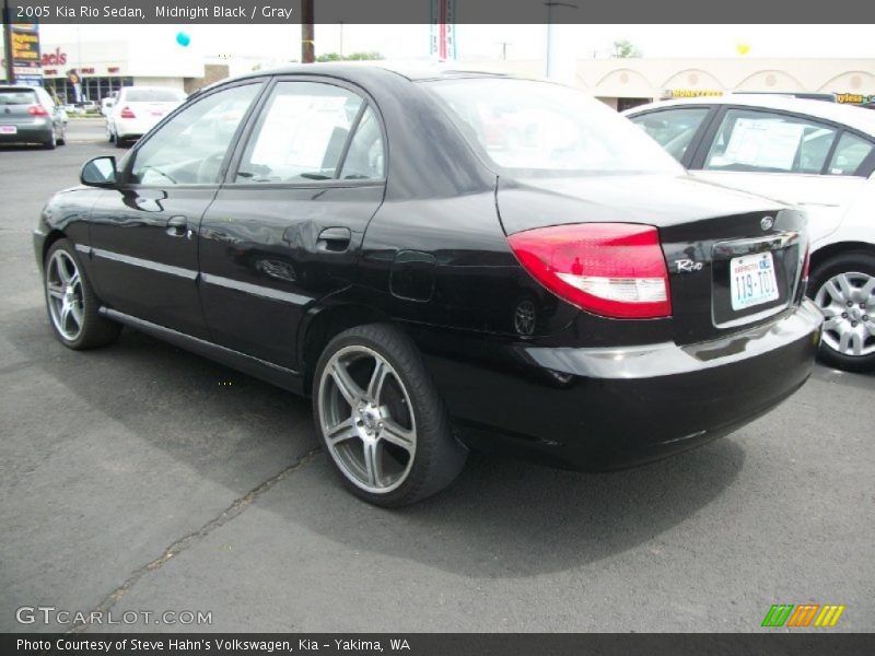Midnight Black / Gray 2005 Kia Rio Sedan