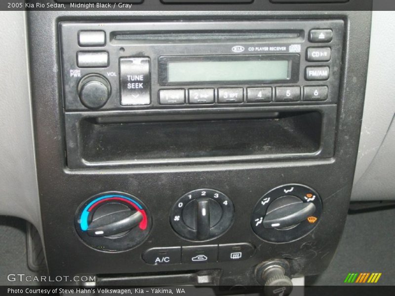 Midnight Black / Gray 2005 Kia Rio Sedan