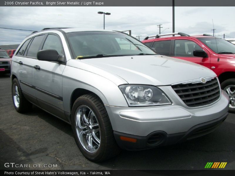 Bright Silver Metallic / Light Taupe 2006 Chrysler Pacifica