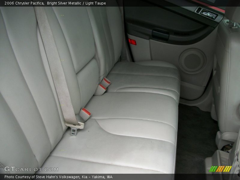 Bright Silver Metallic / Light Taupe 2006 Chrysler Pacifica