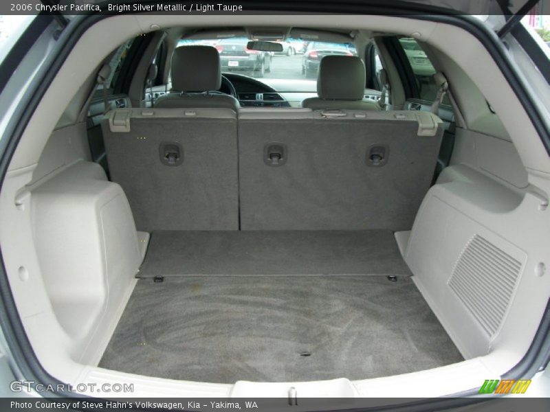 Bright Silver Metallic / Light Taupe 2006 Chrysler Pacifica