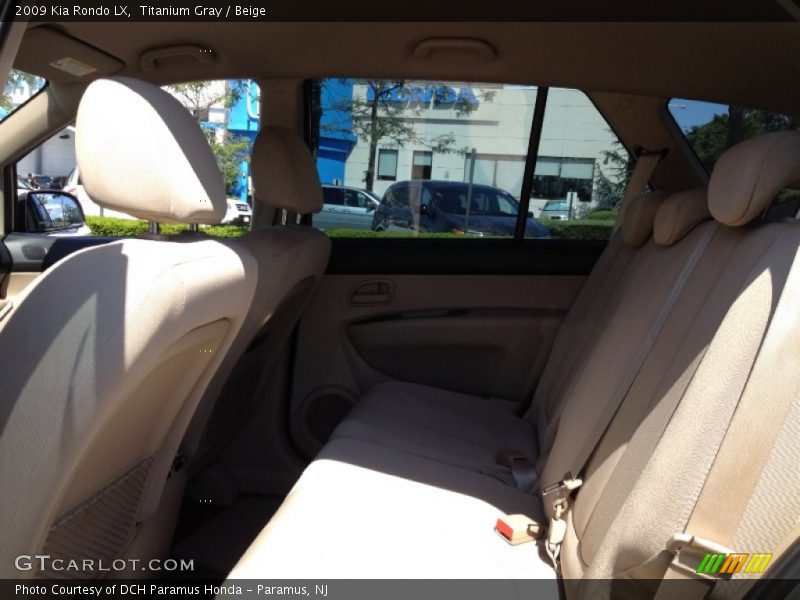 Titanium Gray / Beige 2009 Kia Rondo LX