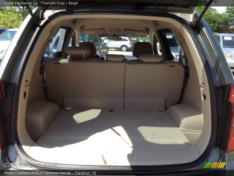 Titanium Gray / Beige 2009 Kia Rondo LX