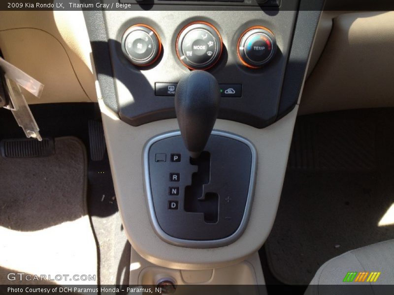 Titanium Gray / Beige 2009 Kia Rondo LX