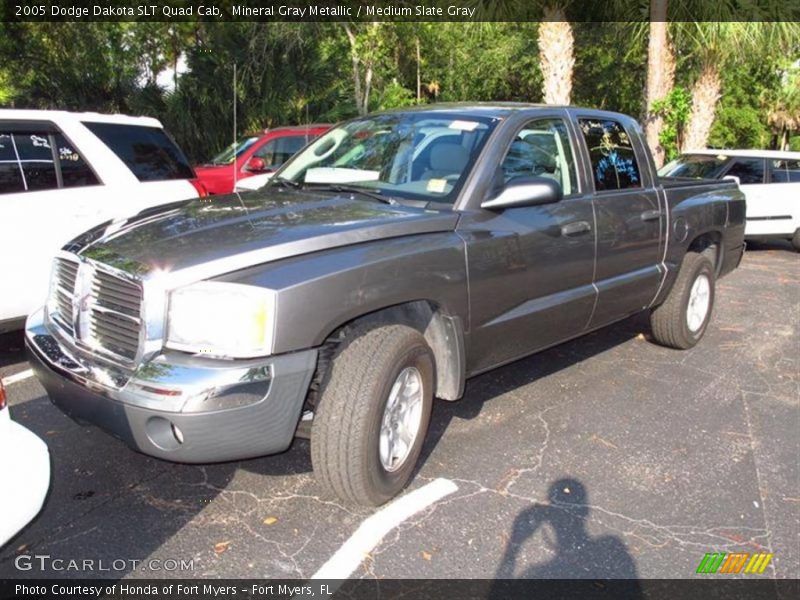 Mineral Gray Metallic / Medium Slate Gray 2005 Dodge Dakota SLT Quad Cab