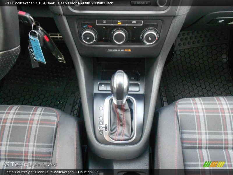 Deep Black Metallic / Titan Black 2011 Volkswagen GTI 4 Door