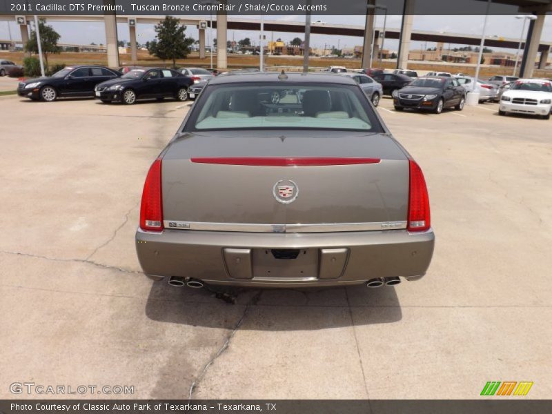 Tuscan Bronze ChromFlair / Shale/Cocoa Accents 2011 Cadillac DTS Premium