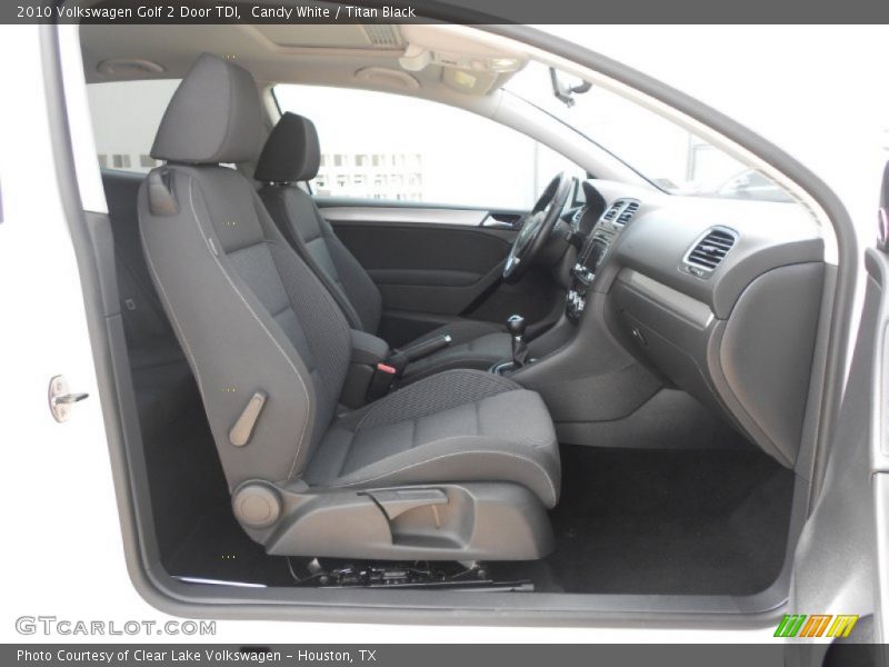 Candy White / Titan Black 2010 Volkswagen Golf 2 Door TDI