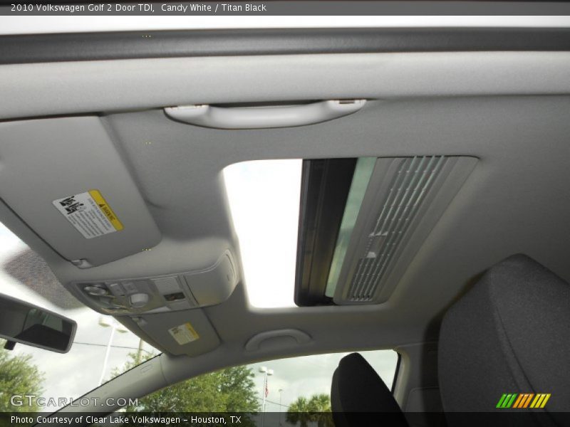 Candy White / Titan Black 2010 Volkswagen Golf 2 Door TDI