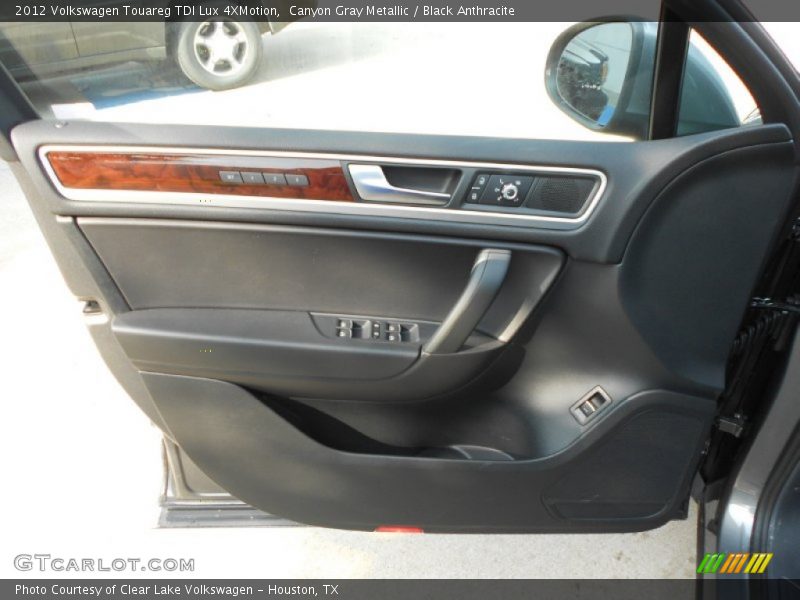 Canyon Gray Metallic / Black Anthracite 2012 Volkswagen Touareg TDI Lux 4XMotion