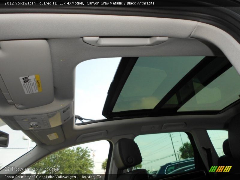 Canyon Gray Metallic / Black Anthracite 2012 Volkswagen Touareg TDI Lux 4XMotion